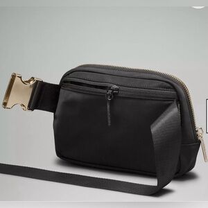 Lululemon gold *Metal Hardware* belt bag.